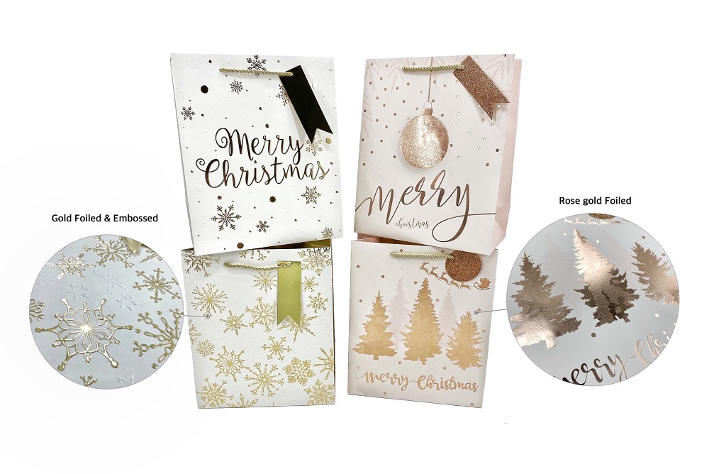 V637-XMS31454-202508260835-00 bulk 48 Medium Foiled Xmas Gift Bag Assort Present 23cm - Image 1