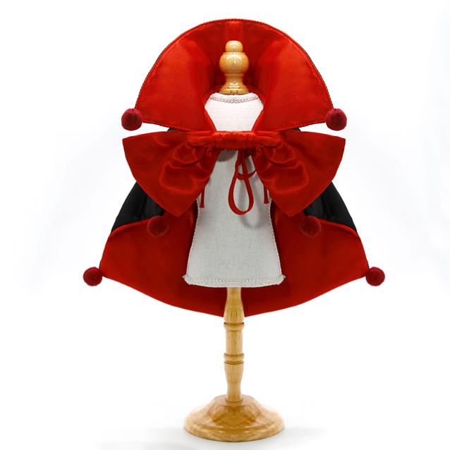 V888-ELOSUNG34354-202507071015-00 Red Regal Vampire Pet Cape | Halloween & Christmas Costume Cloak with Bow & Pom-Poms for Dogs and Cats(Size M) - Image 1